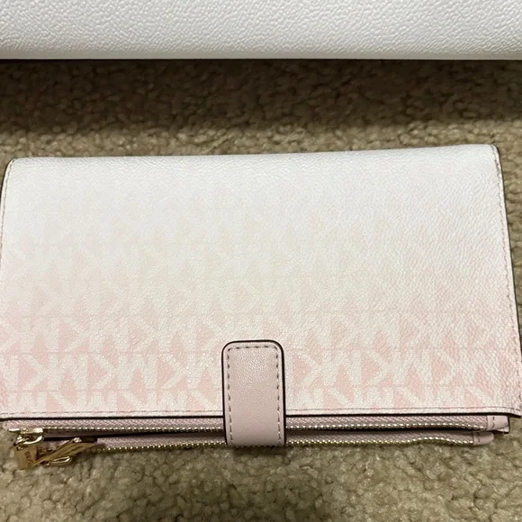 Michael Kors Blush and Cream Tote Bag Set - Picture 2 of 6